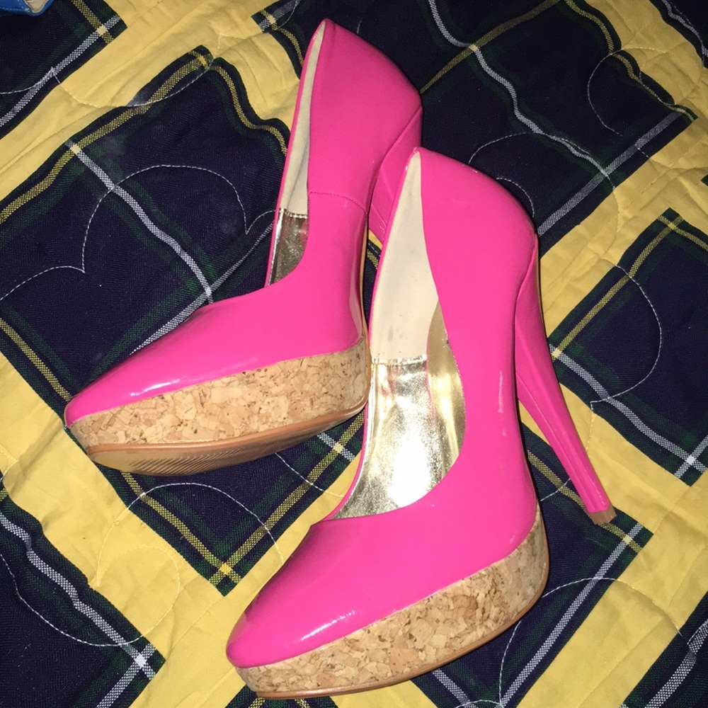 NWOT Hot pink platform heels